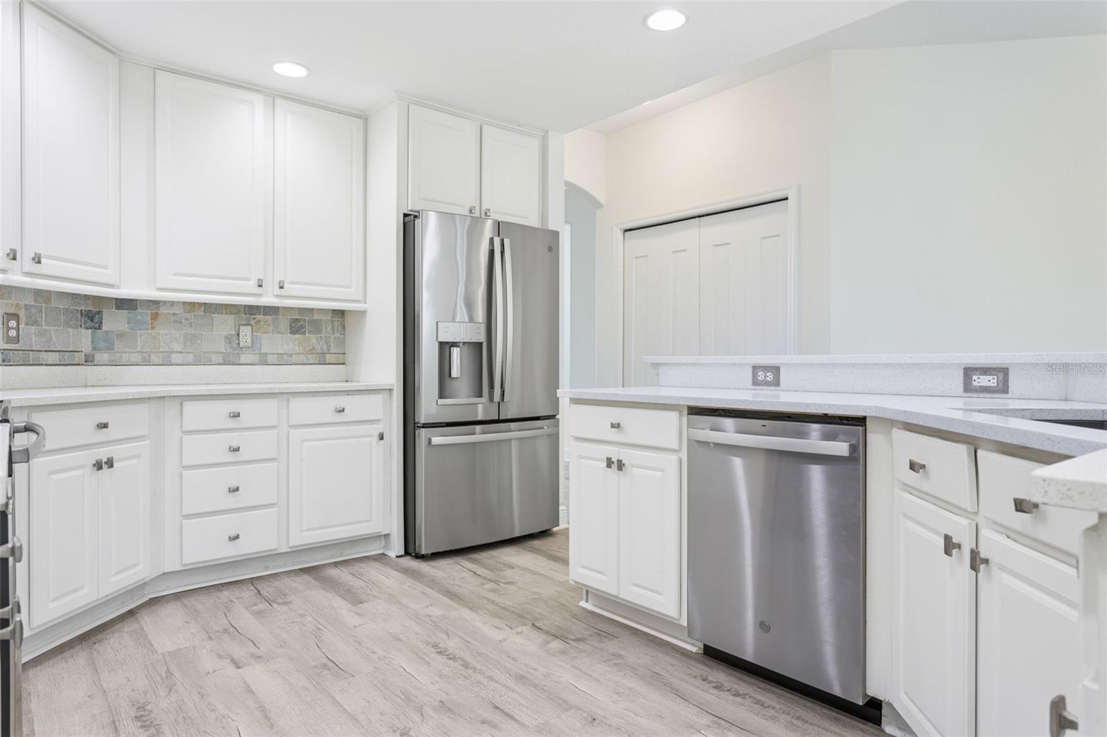 18902 SAINT LAURENT DR, LUTZ, FL, 33558