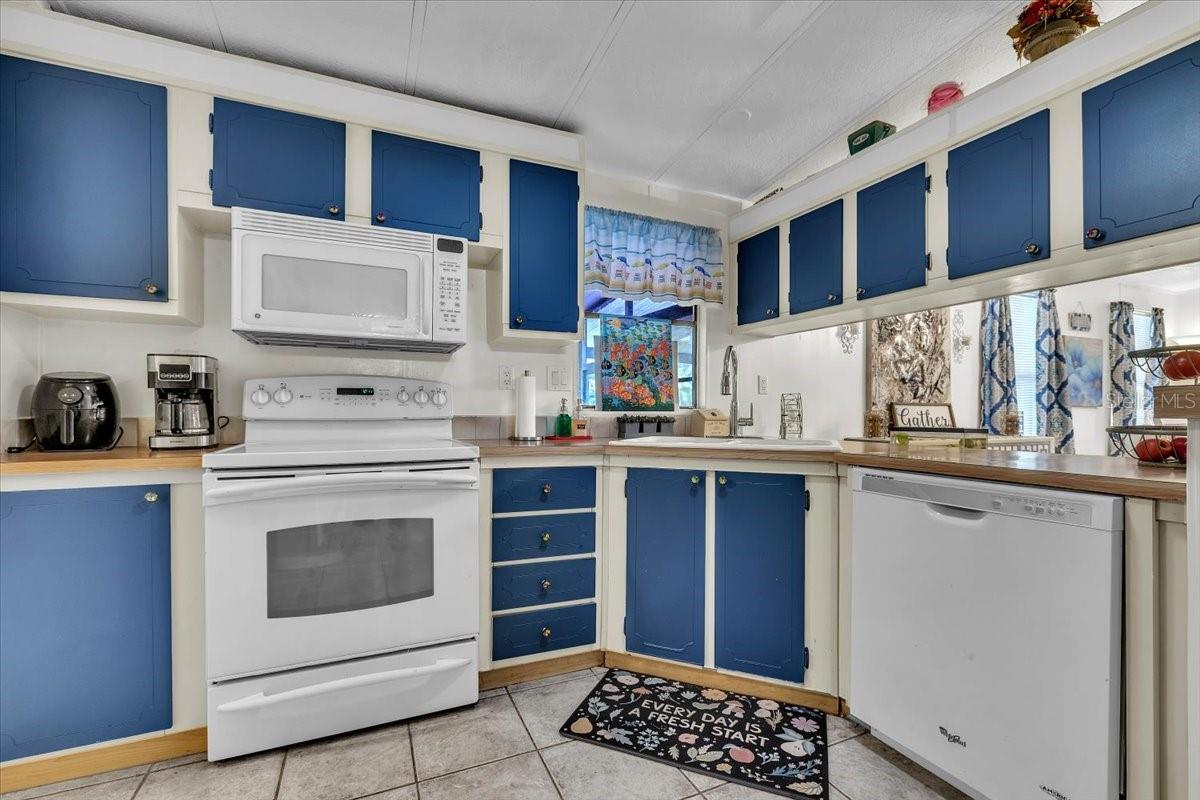 350 HORIZON DR, NORTH FORT MYERS, FL, 33903