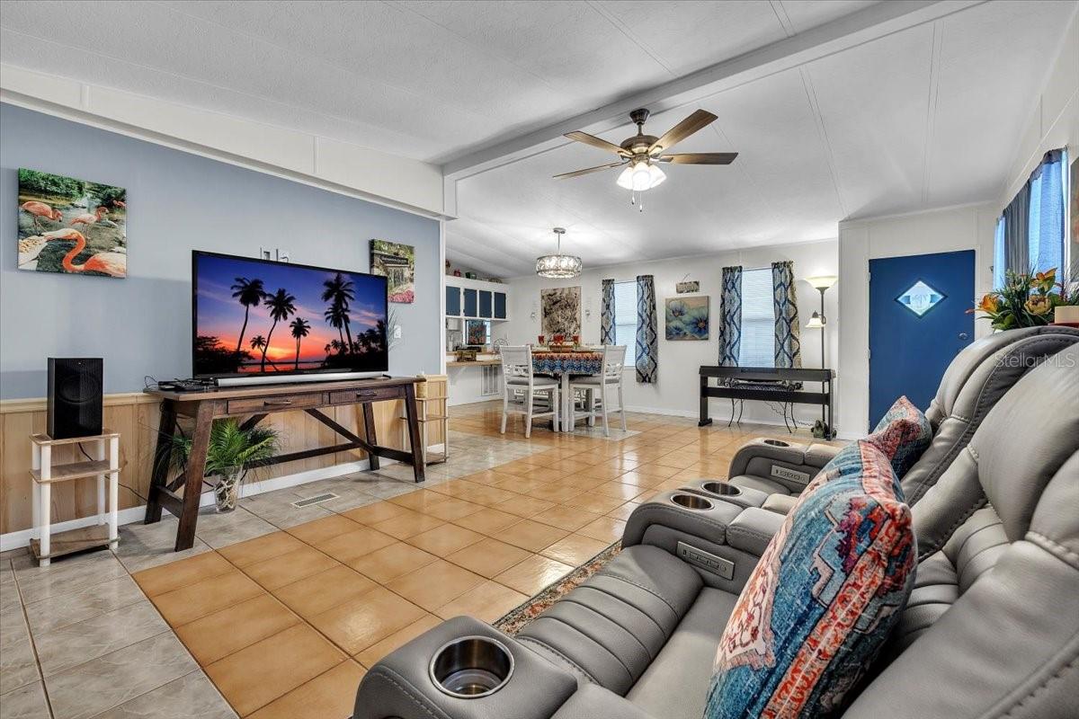 350 HORIZON DR, NORTH FORT MYERS, FL, 33903