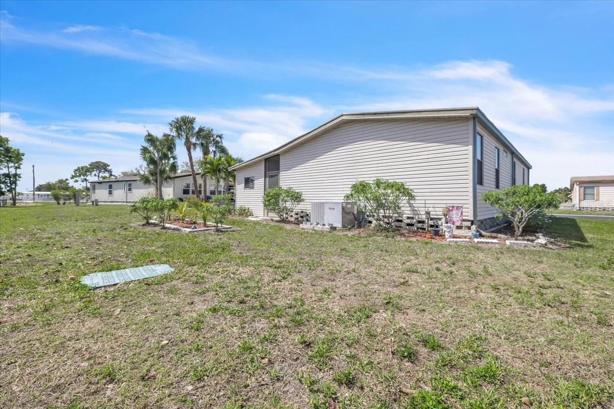 350 HORIZON DR, NORTH FORT MYERS, FL, 33903