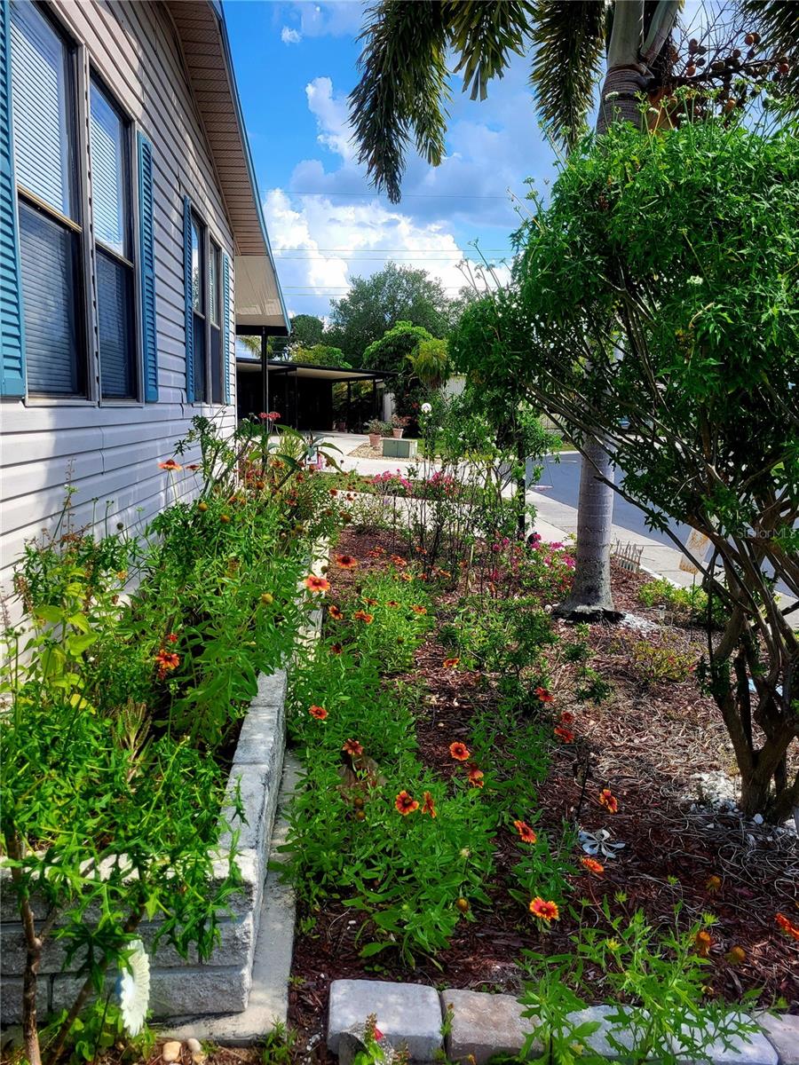 350 HORIZON DR, NORTH FORT MYERS, FL, 33903