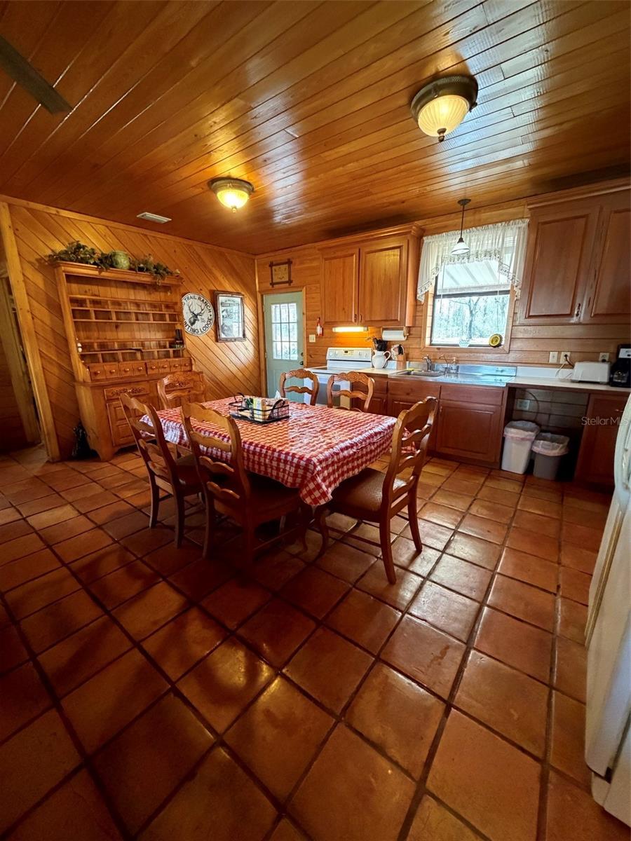 1106 FOX HUNTER RD, PERRY, FL, 32348