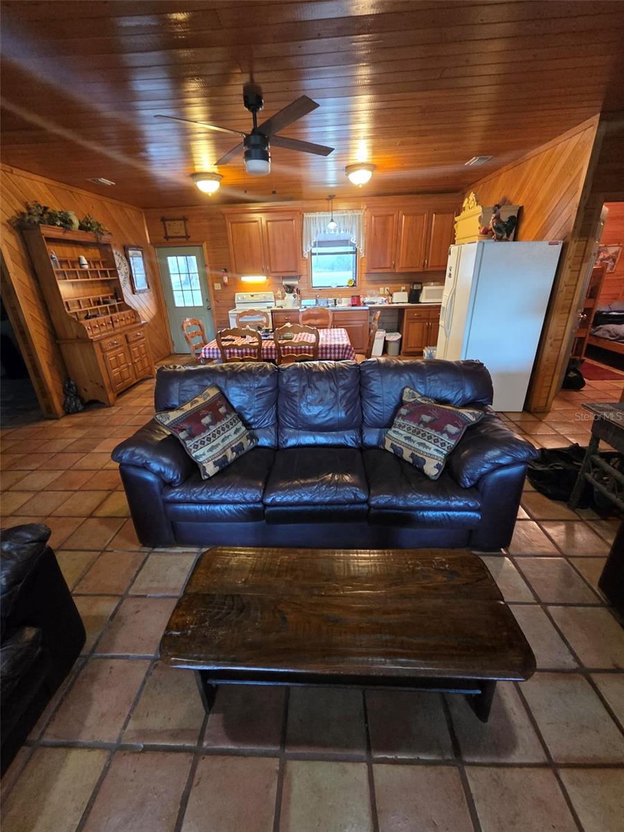 1106 FOX HUNTER RD, PERRY, FL, 32348