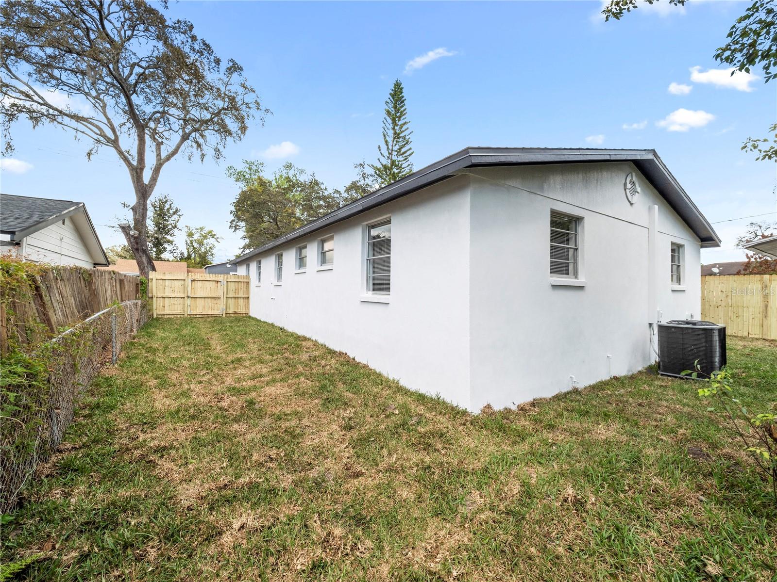 1426 W YUKON ST, TAMPA, FL, 33604