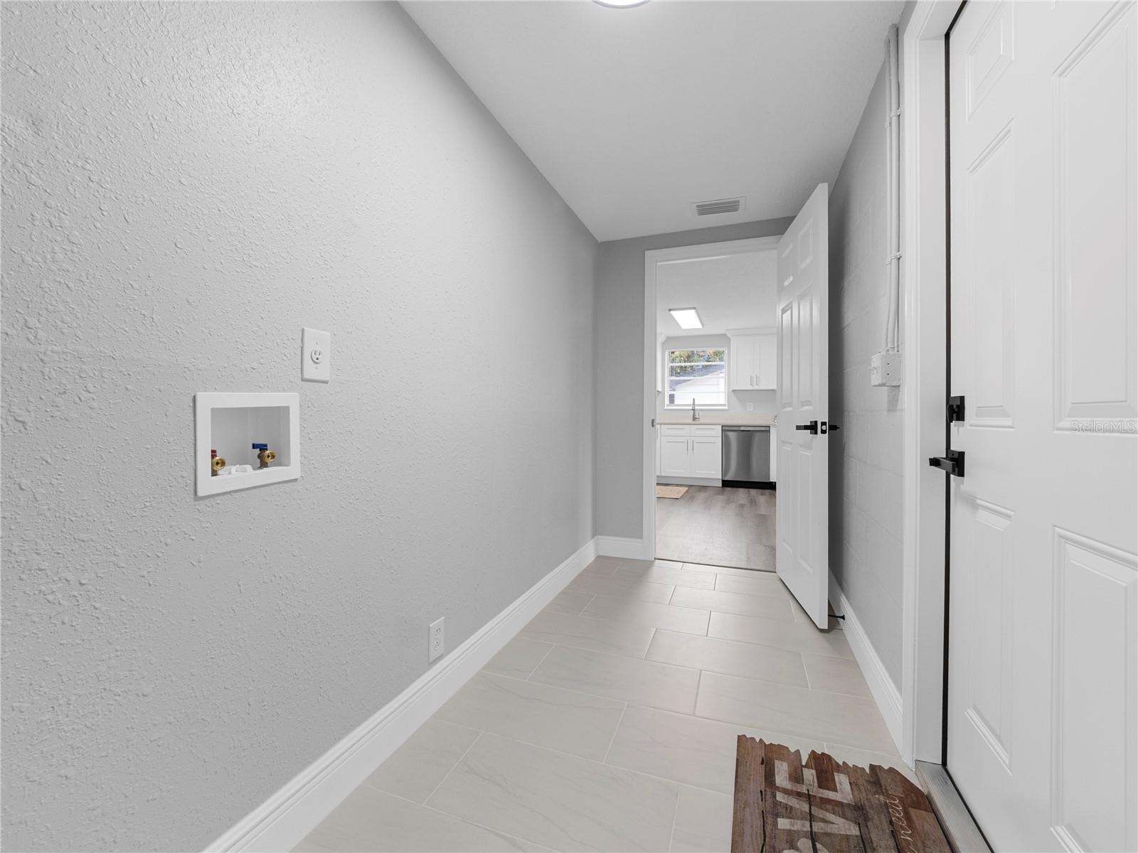 1426 W YUKON ST, TAMPA, FL, 33604