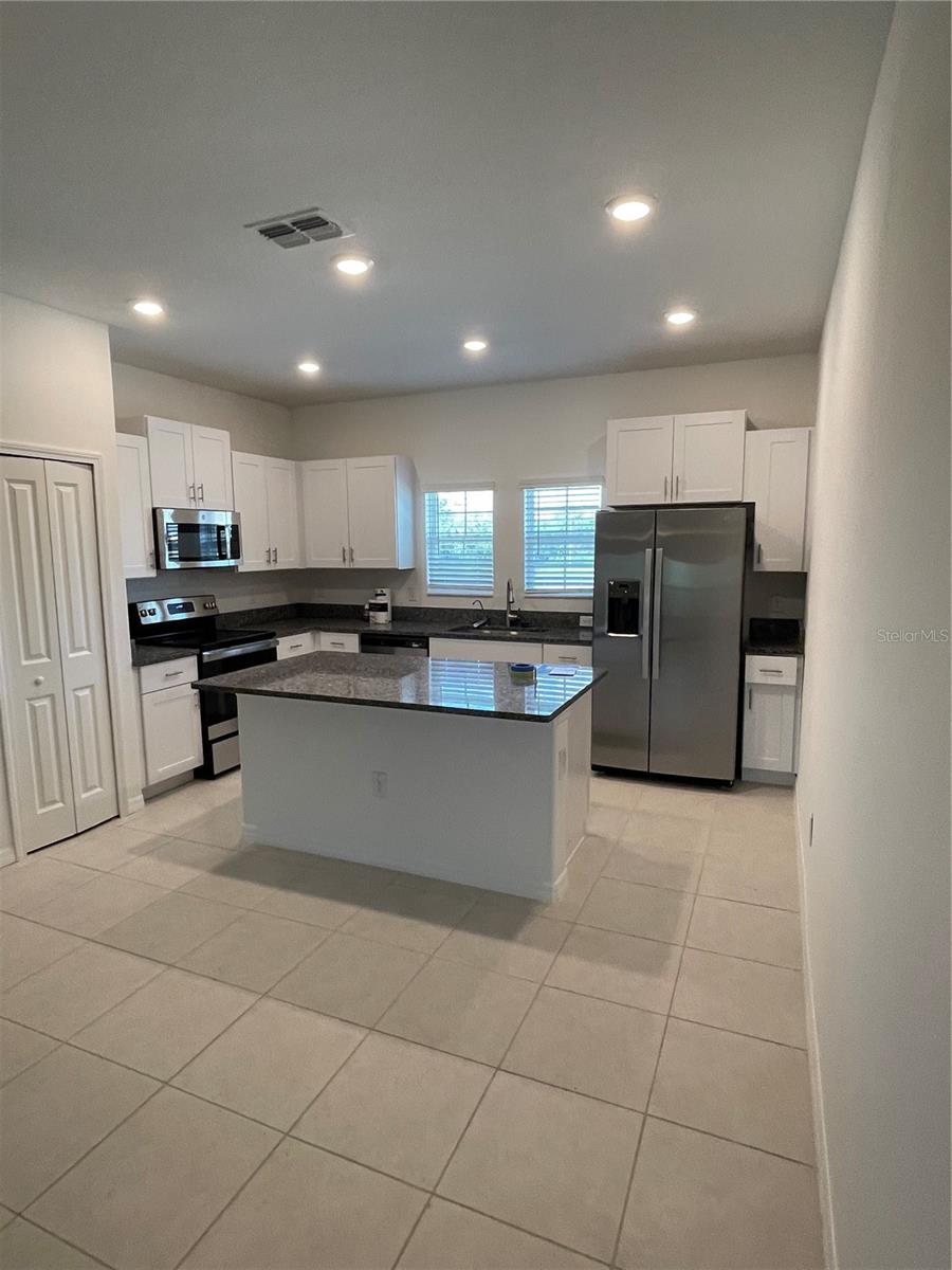 840 TENNYSON MILL CIR, TAMPA, FL, 33619