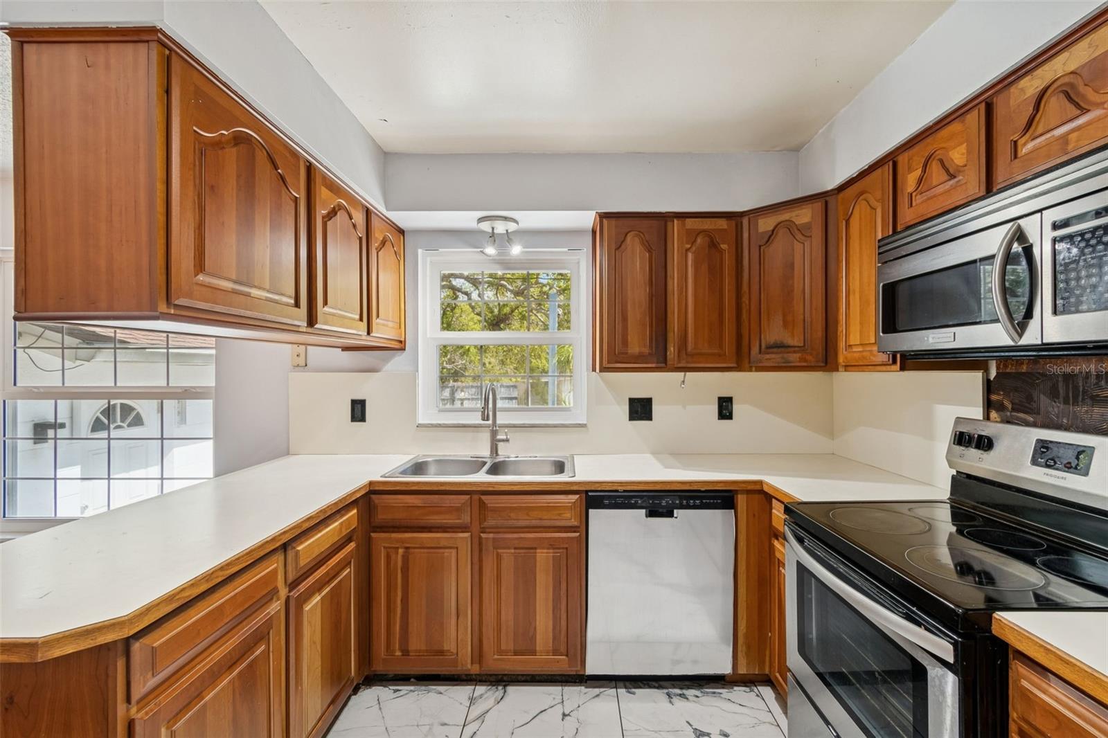 2027 PARK ST N, ST PETERSBURG, FL, 33710