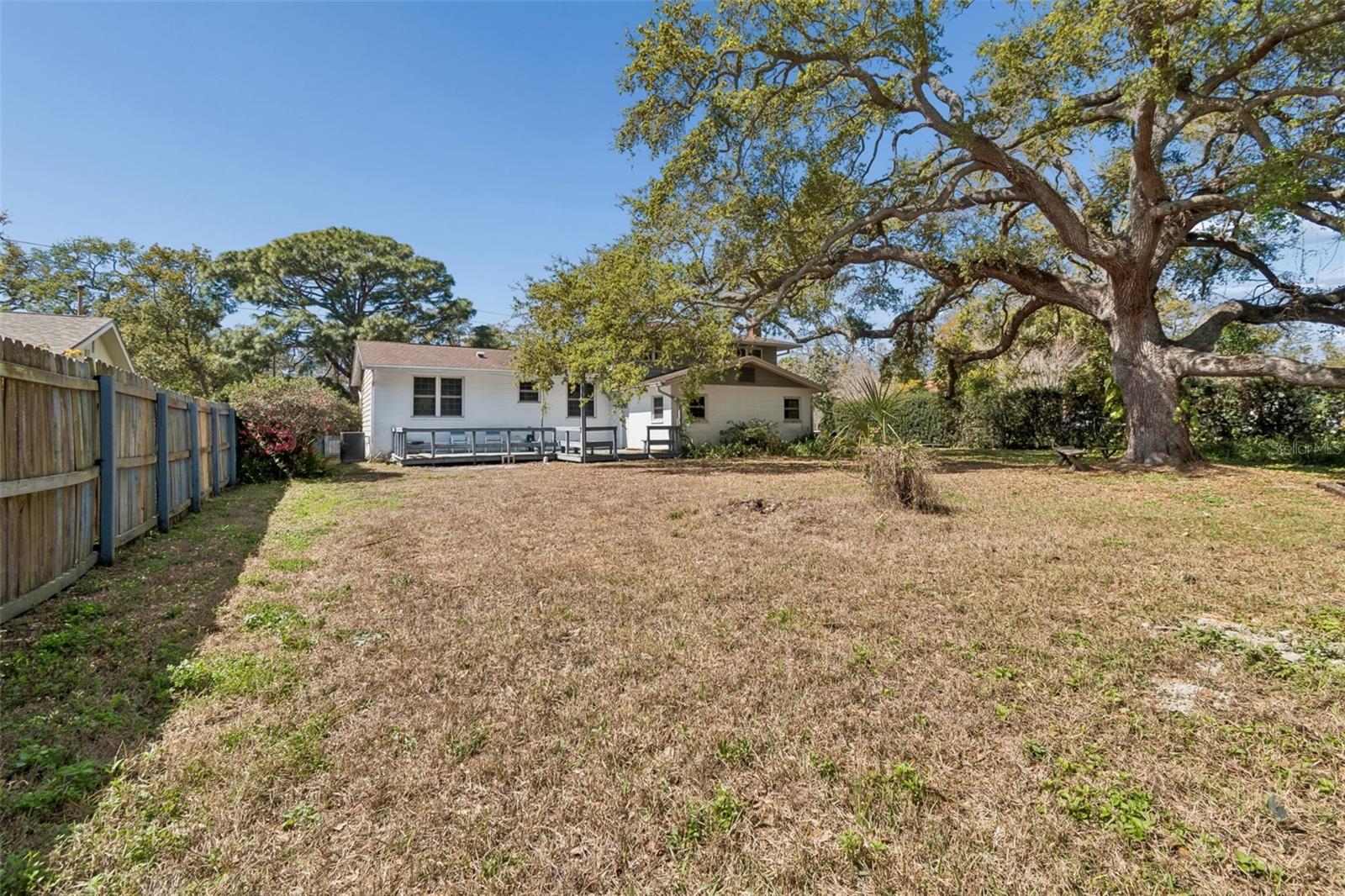 2027 PARK ST N, ST PETERSBURG, FL, 33710