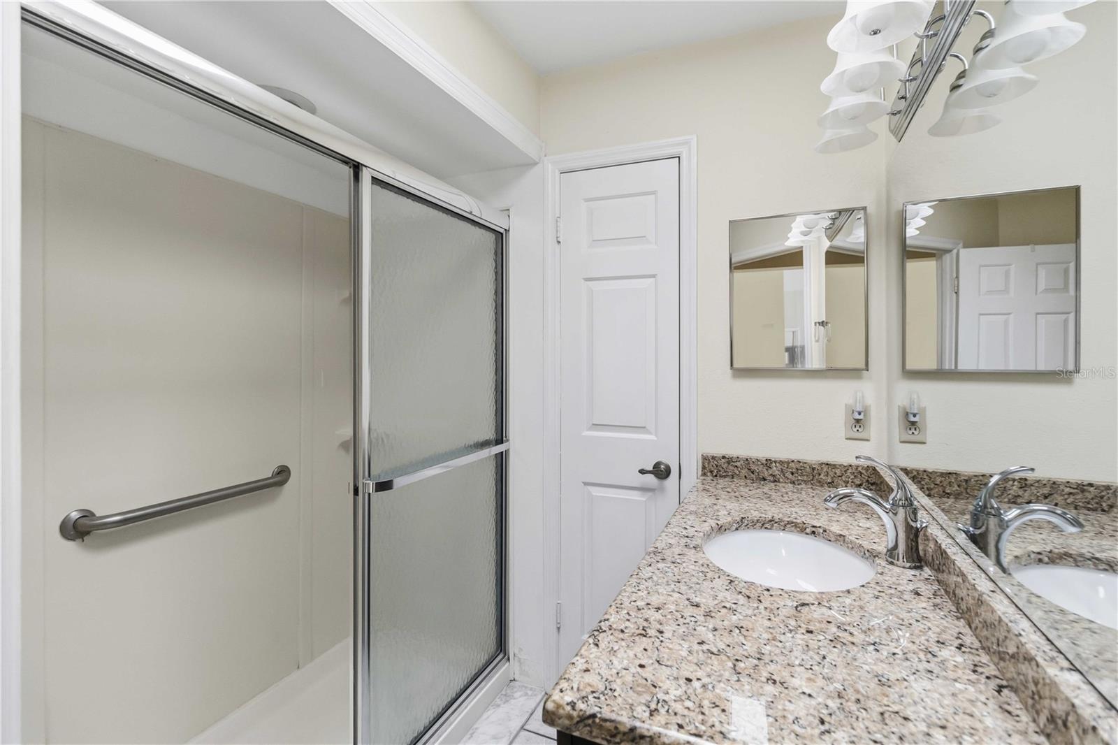 7468 LAKE WILLIS DR, ORLANDO, FL, 32821