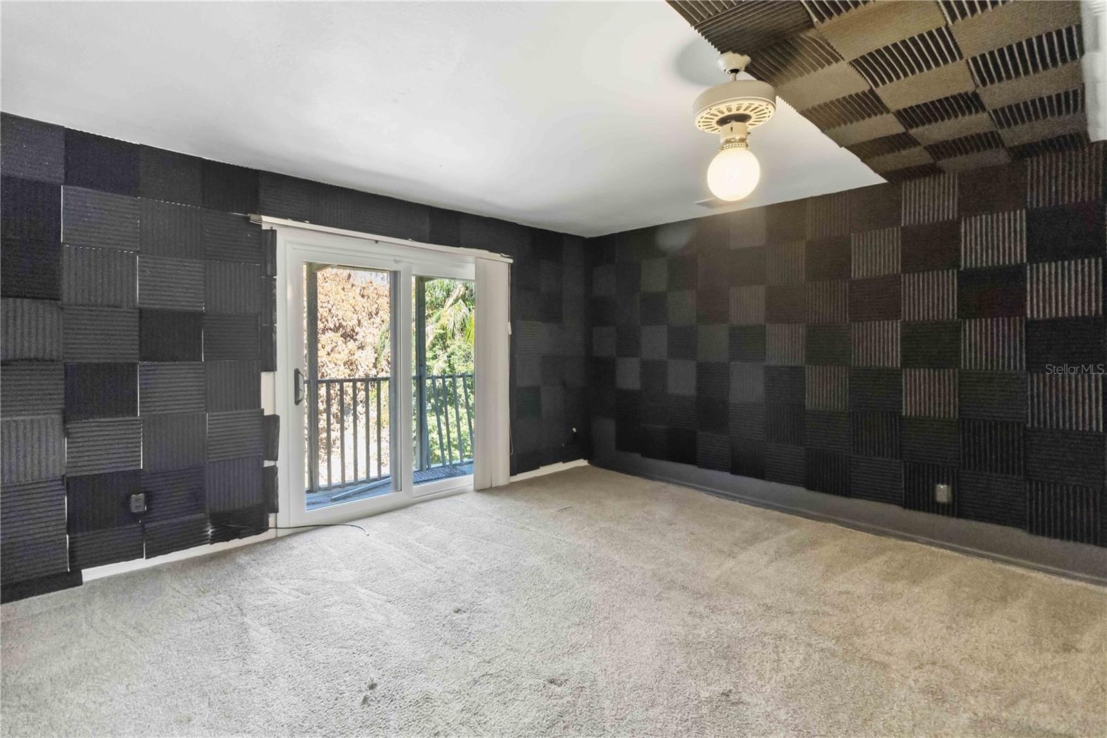 7468 LAKE WILLIS DR, ORLANDO, FL, 32821