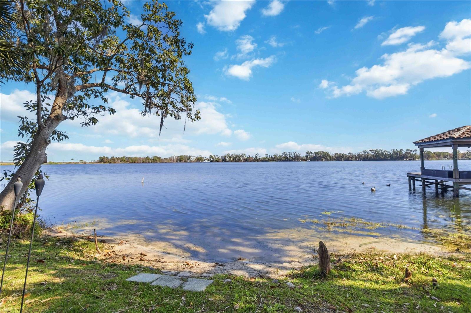 7468 LAKE WILLIS DR, ORLANDO, FL, 32821