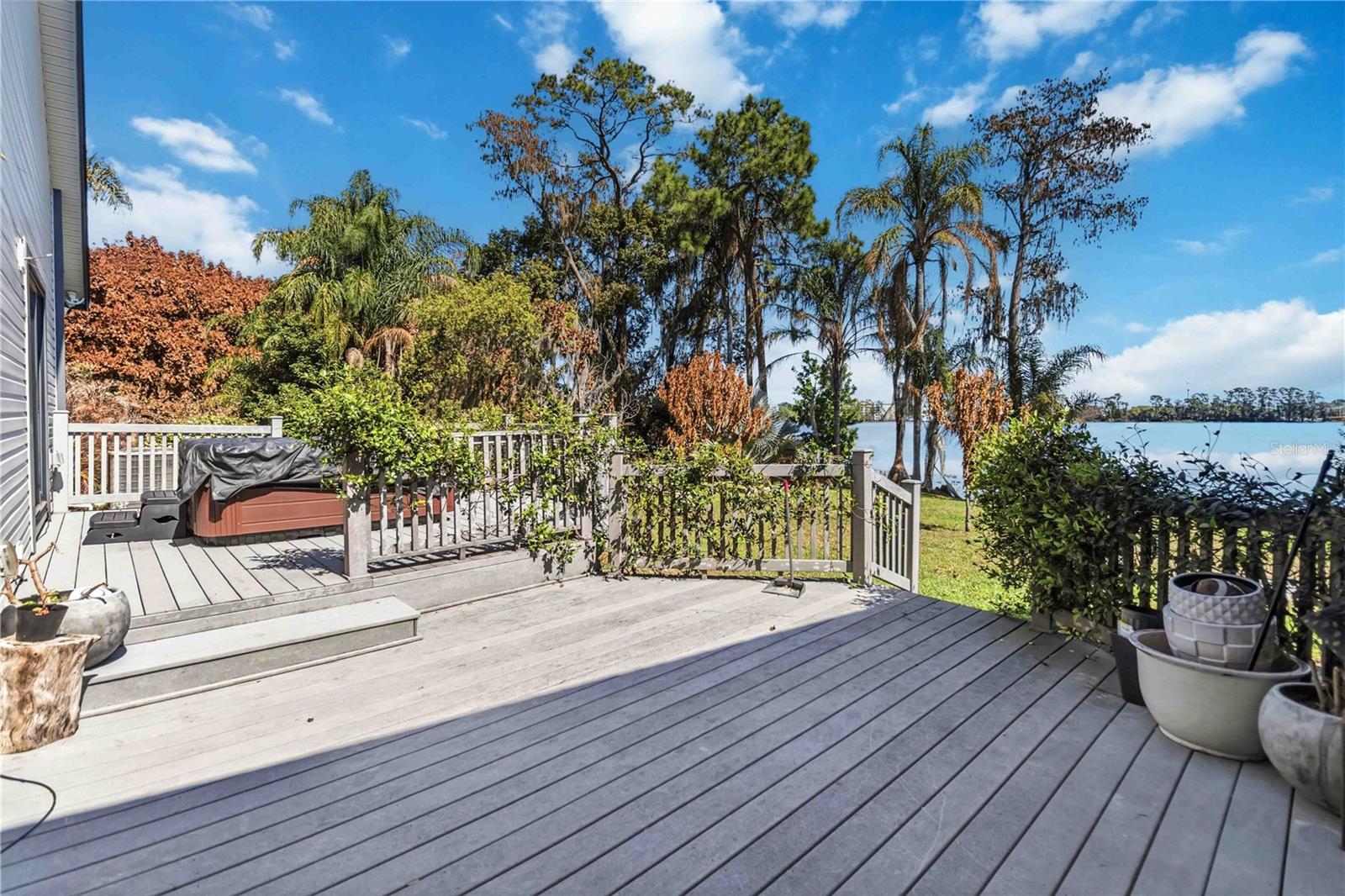7468 LAKE WILLIS DR, ORLANDO, FL, 32821