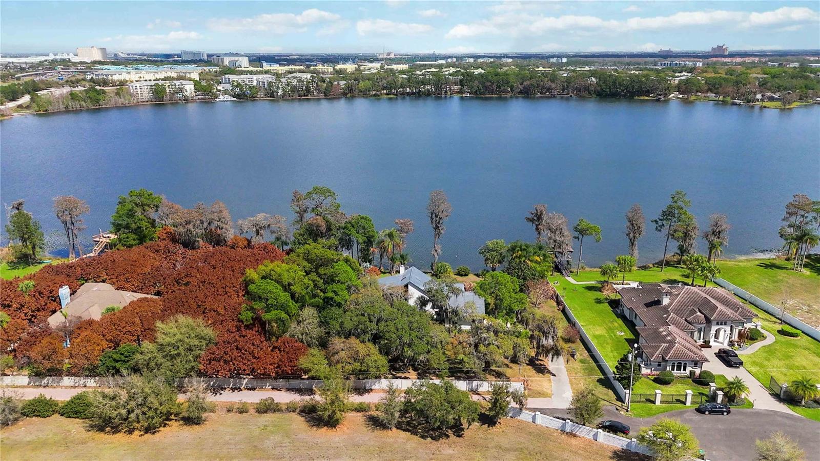 7468 LAKE WILLIS DR, ORLANDO, FL, 32821