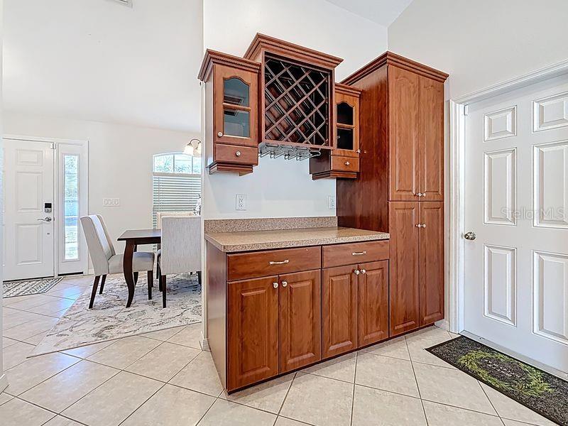 2402 DRYER AVE, LARGO, FL, 33770
