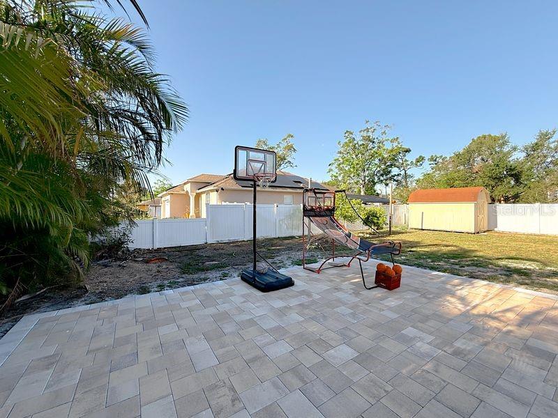 2402 DRYER AVE, LARGO, FL, 33770