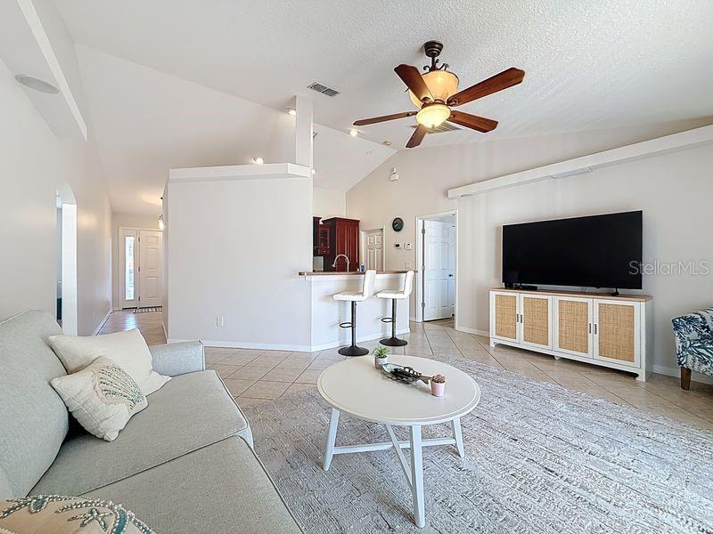 2402 DRYER AVE, LARGO, FL, 33770