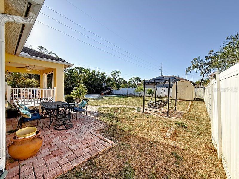 2402 DRYER AVE, LARGO, FL, 33770
