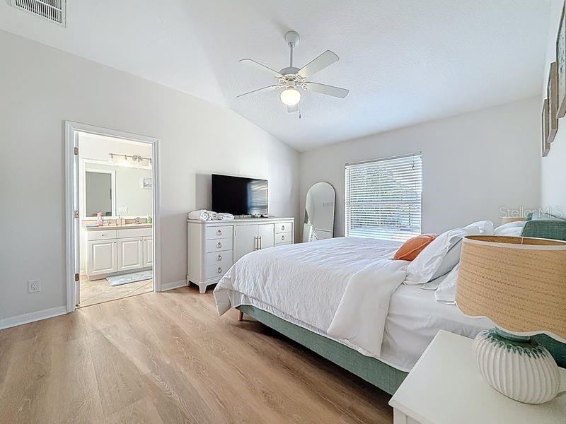 2402 DRYER AVE, LARGO, FL, 33770