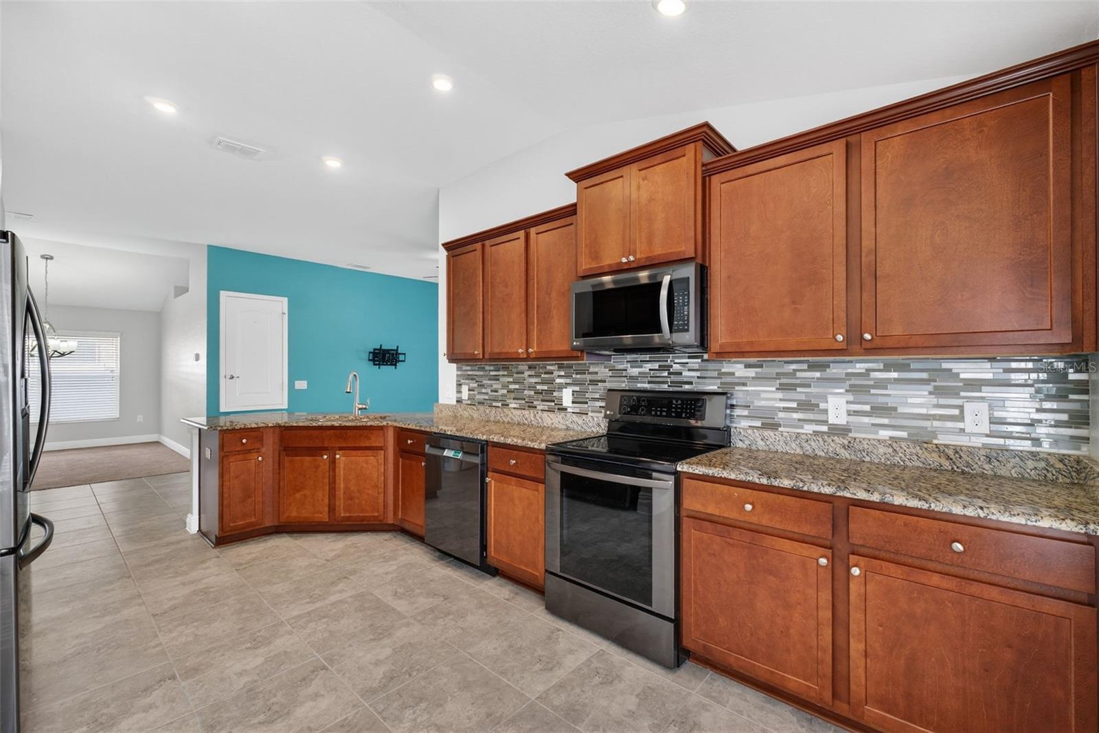 649 MEADOW POINTE DR, HAINES CITY, FL, 33844