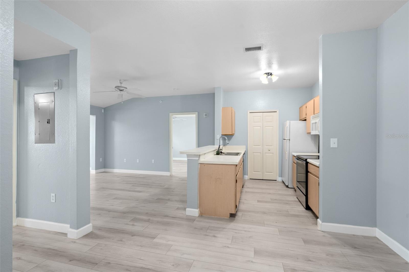 5459 VINELAND RD #4302, ORLANDO, FL, 32811