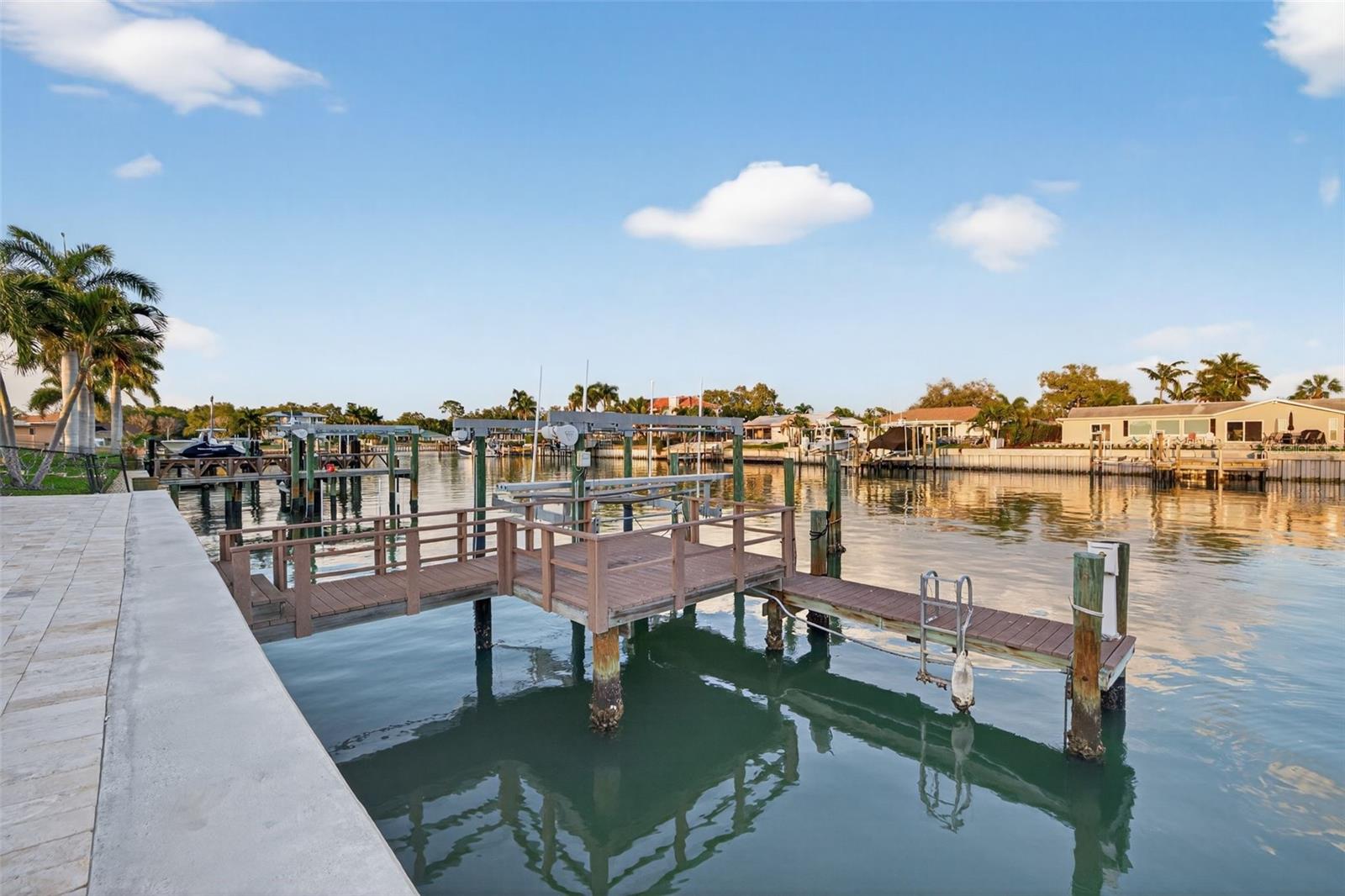 4380 44TH ST S, ST PETERSBURG, FL, 33711