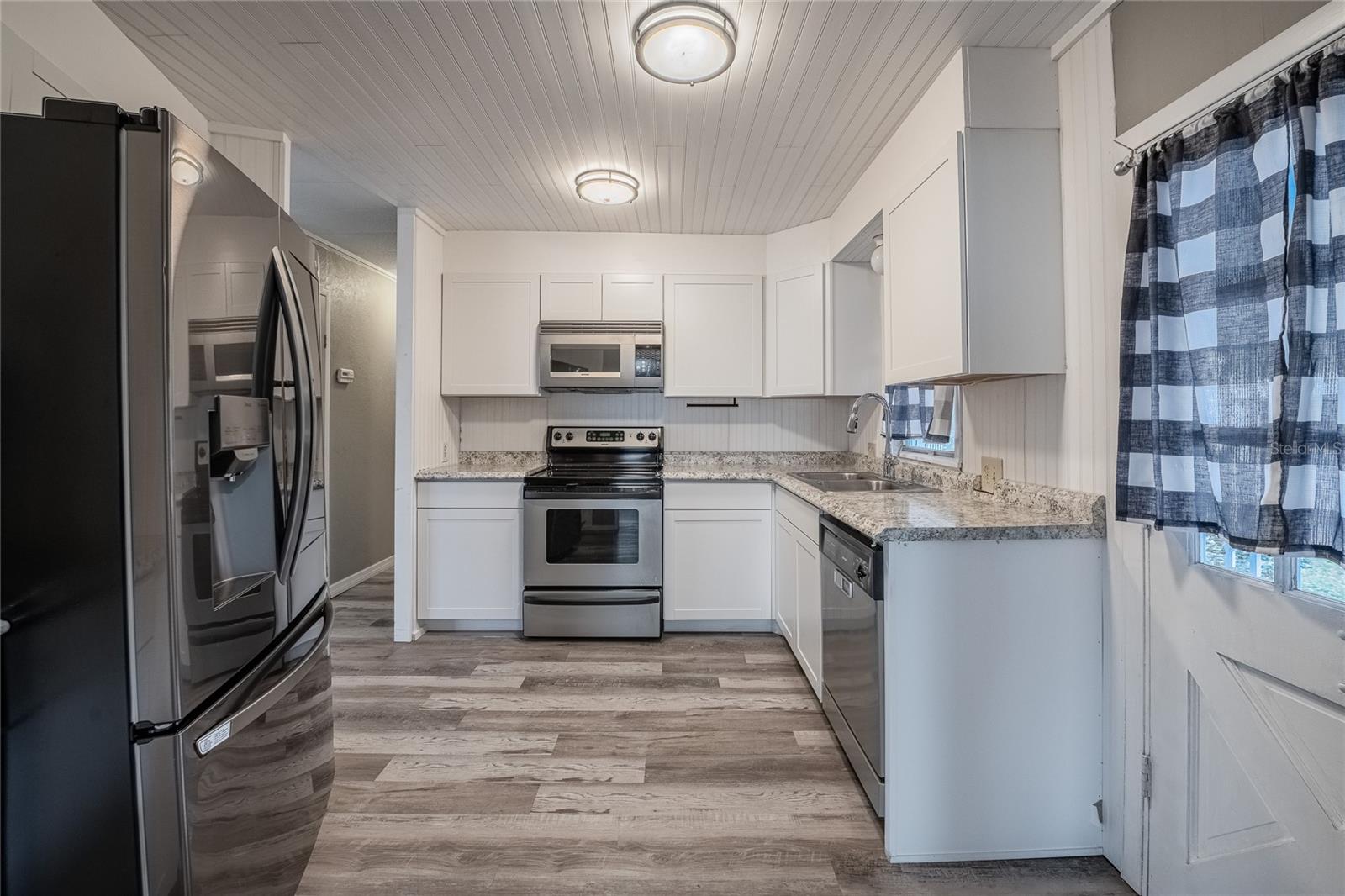 1154 COUNTRY CLUB LN, LAKELAND, FL, 33801