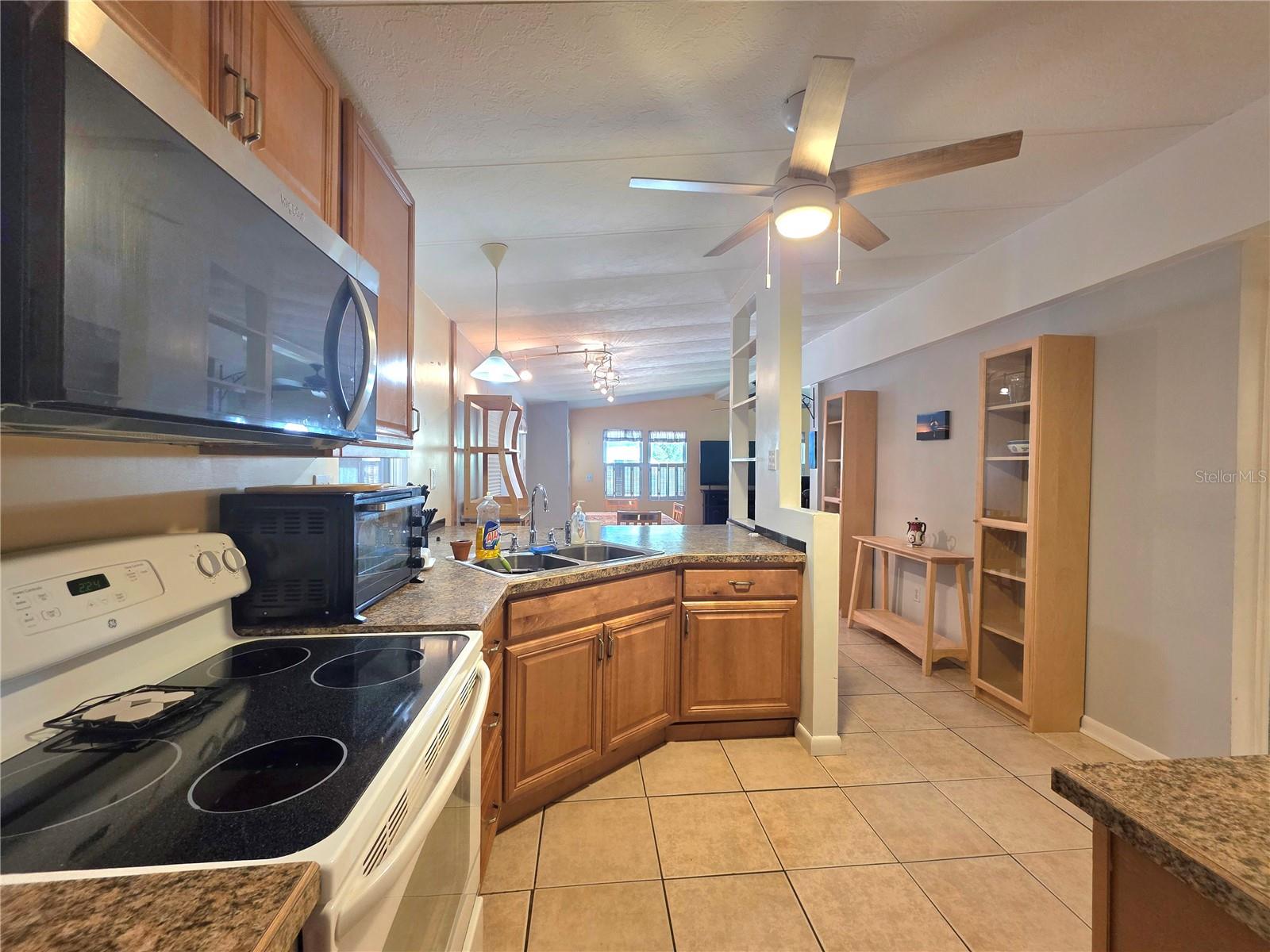 37408 MARTA AVE, ZEPHYRHILLS, FL, 33542