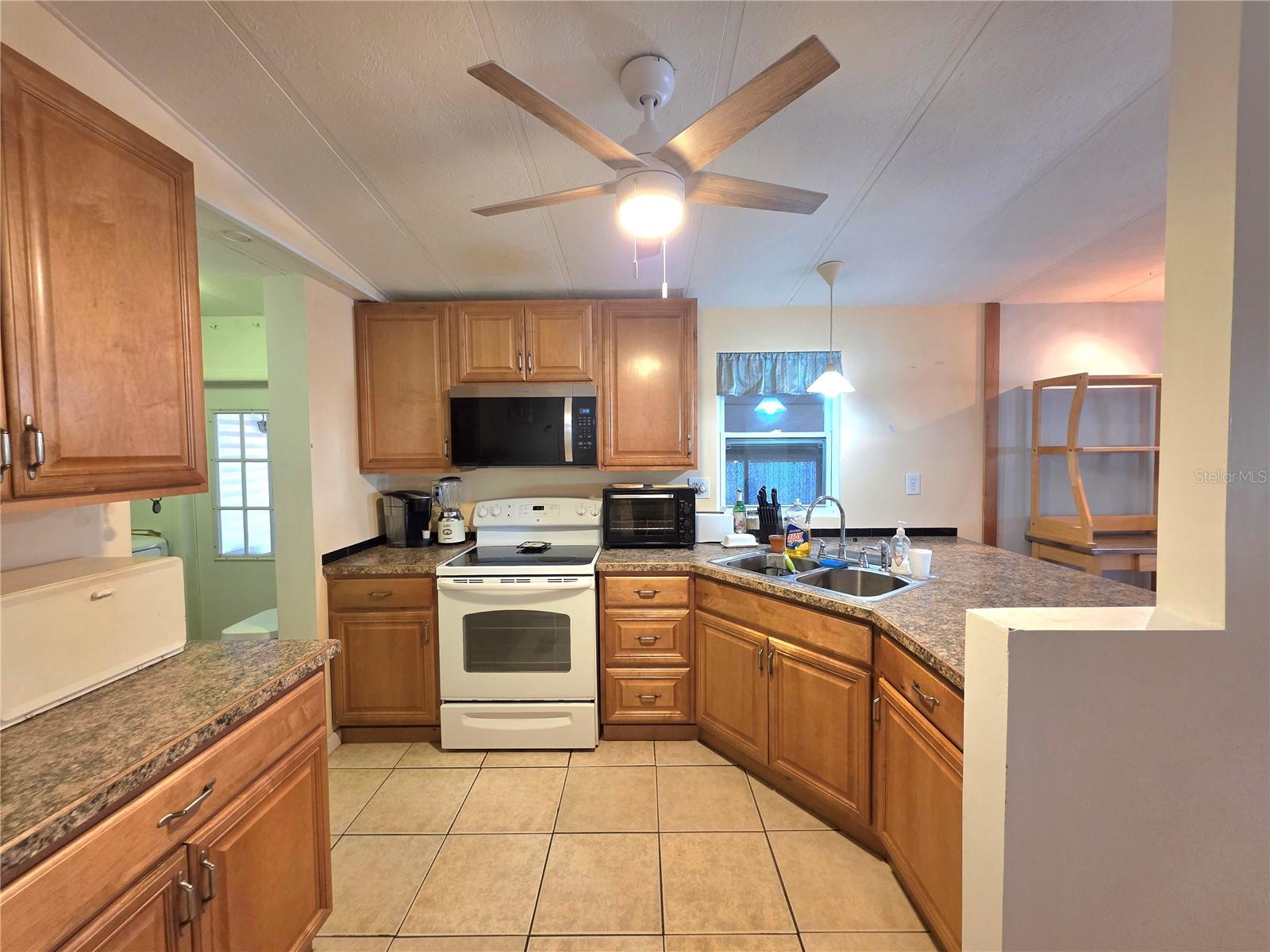 37408 MARTA AVE, ZEPHYRHILLS, FL, 33542