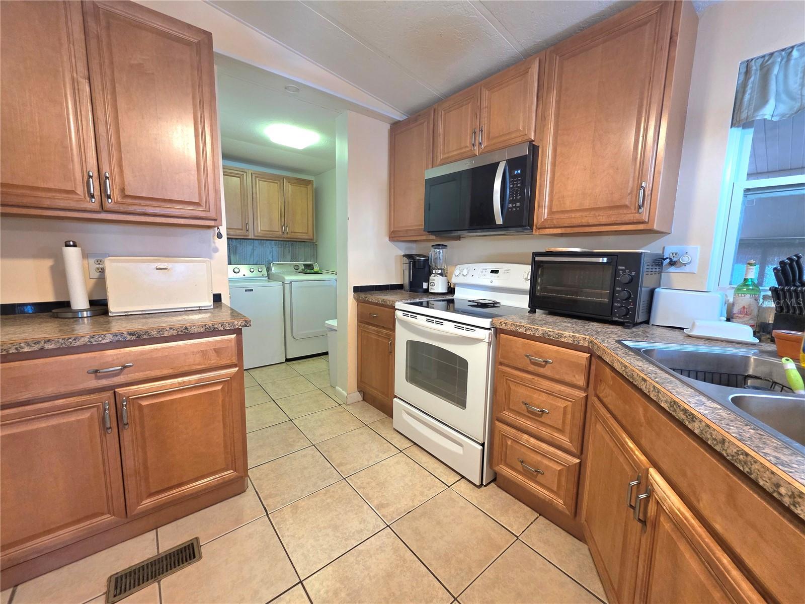 37408 MARTA AVE, ZEPHYRHILLS, FL, 33542