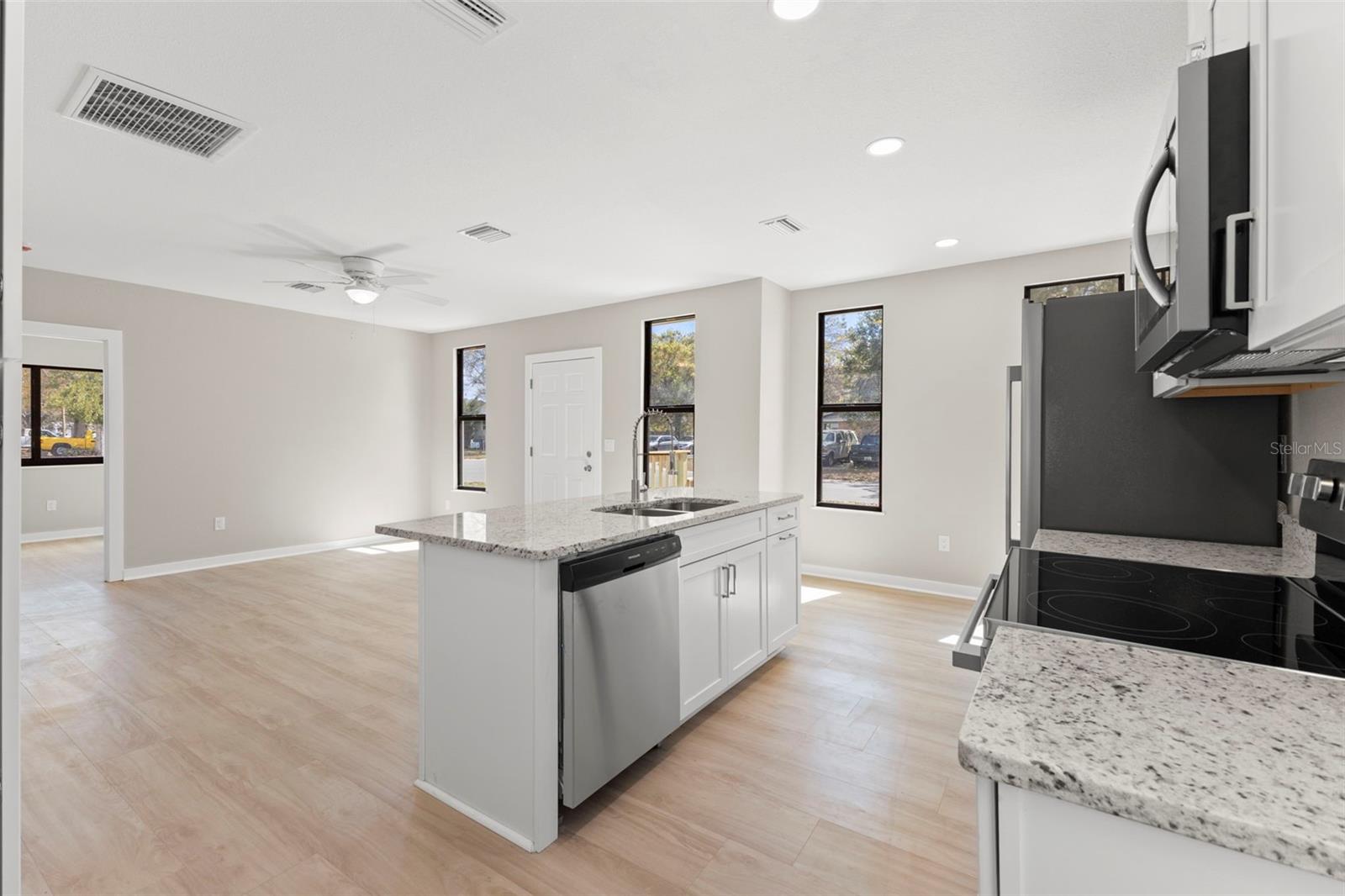 3901 45TH AVE N, ST PETERSBURG, FL, 33714