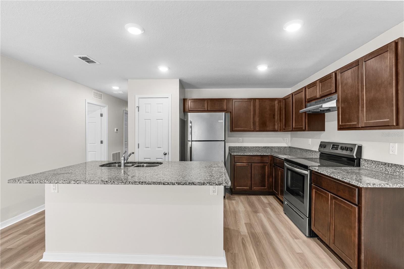 2 UNION CT, PALM COAST, FL, 32164