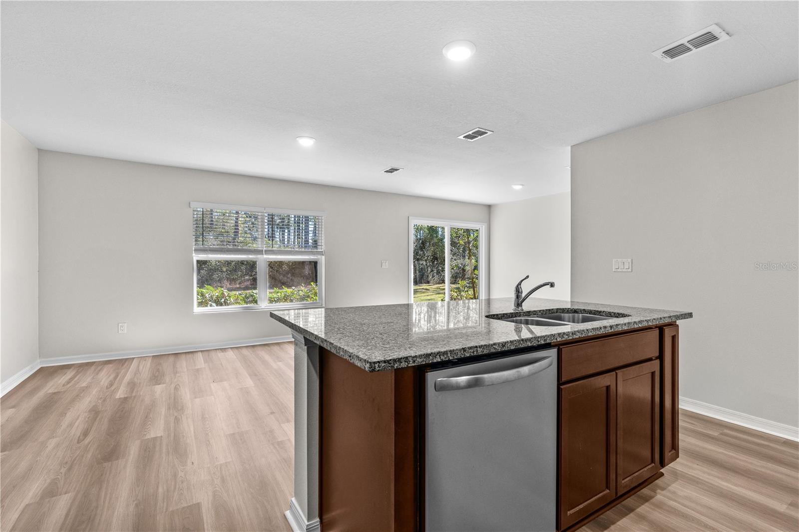 2 UNION CT, PALM COAST, FL, 32164