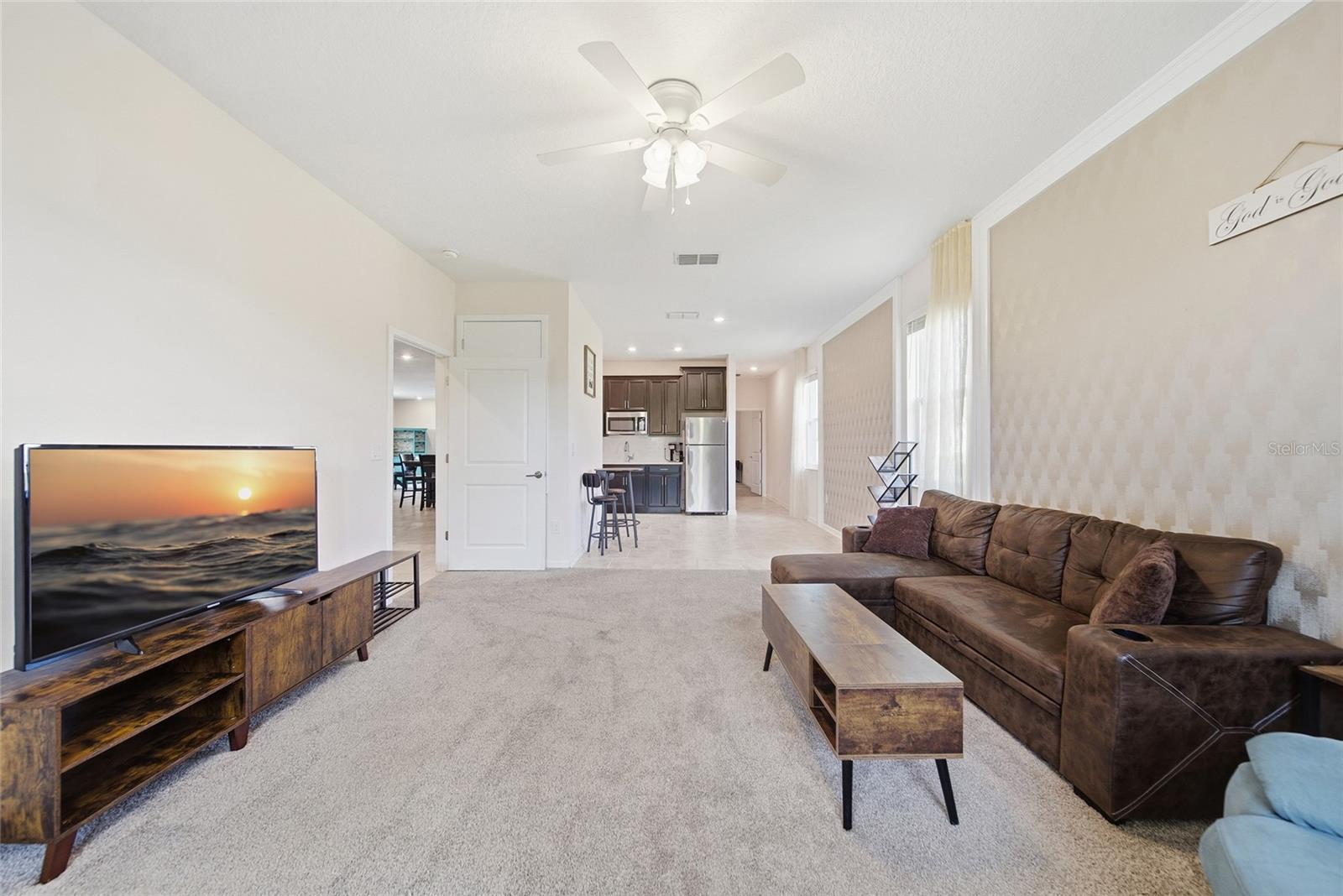 13 WHITE HORSE WAY, GROVELAND, FL, 34736