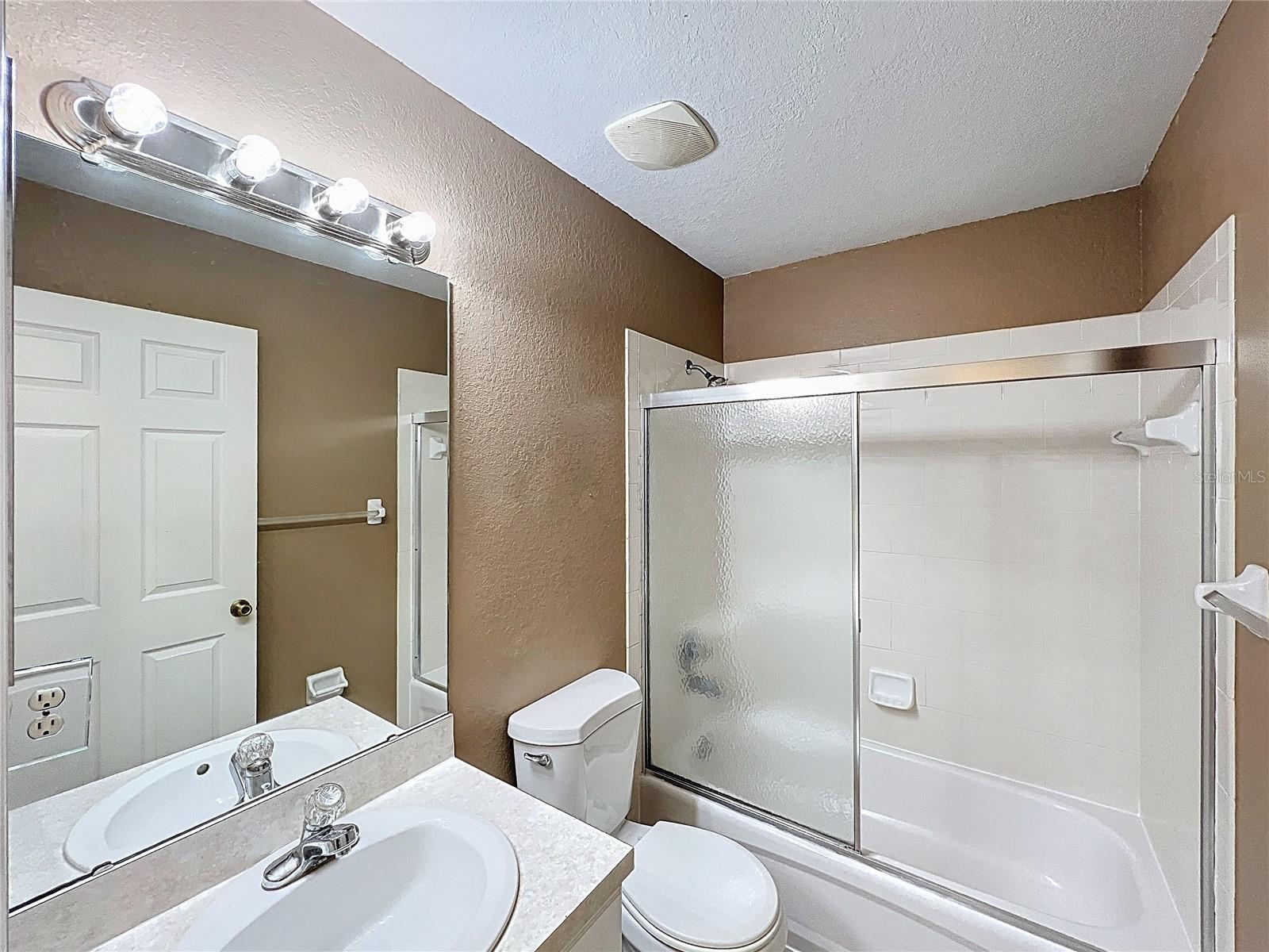 323 FOX LAKE DR, LAKELAND, FL, 33809