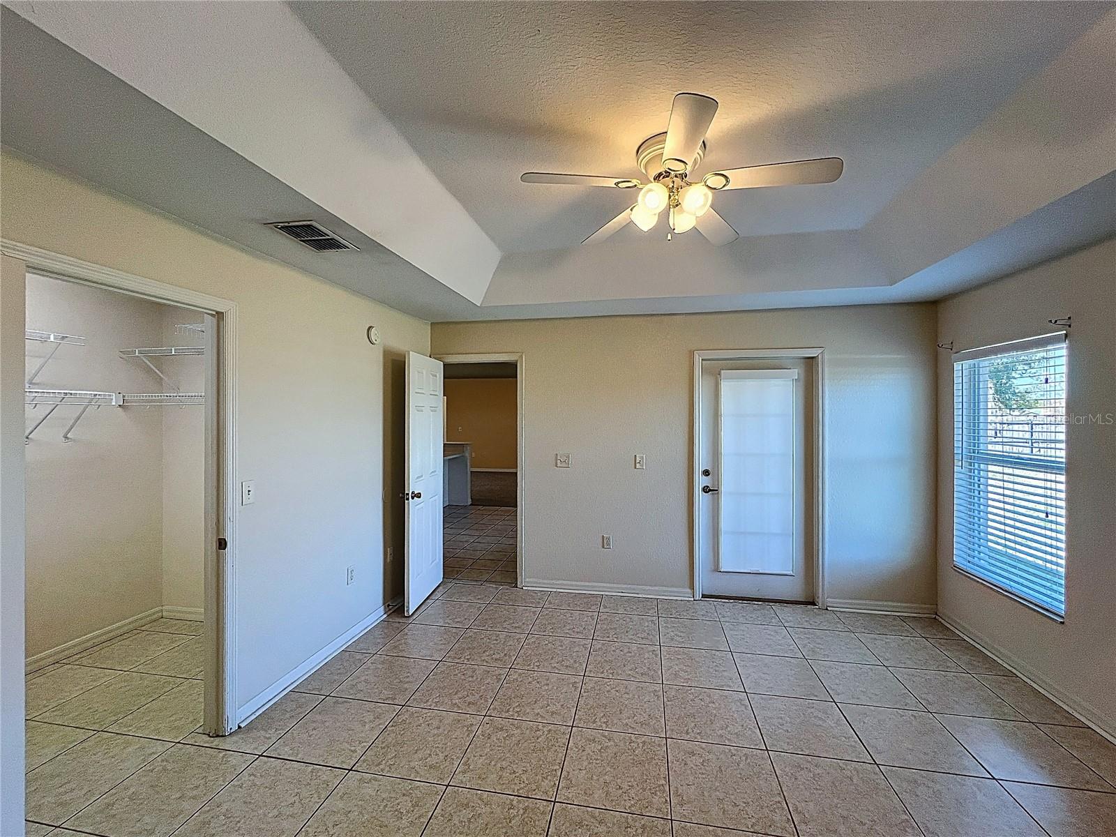 323 FOX LAKE DR, LAKELAND, FL, 33809