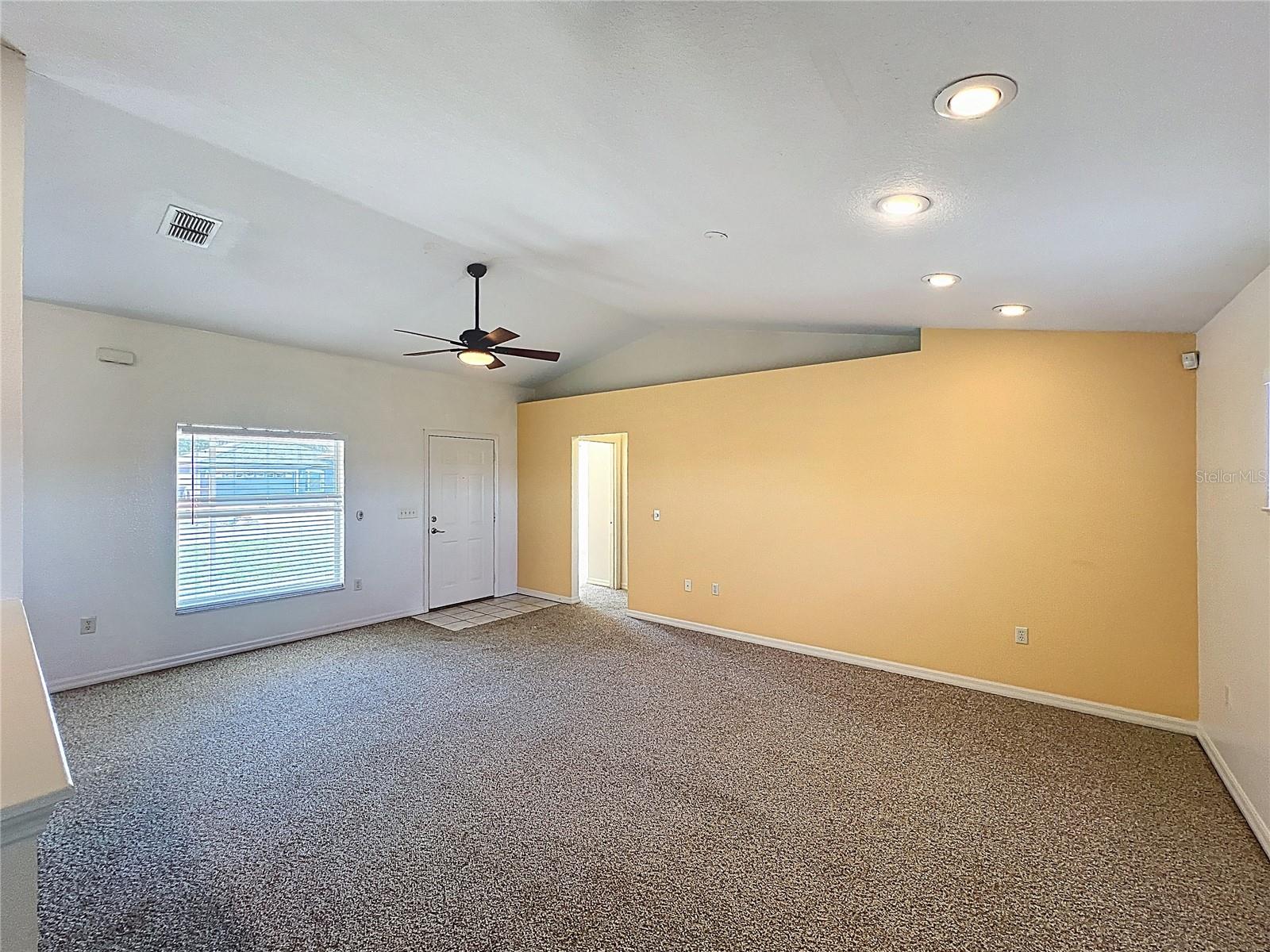 323 FOX LAKE DR, LAKELAND, FL, 33809