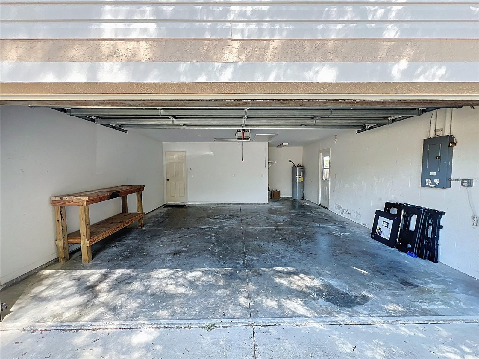 323 FOX LAKE DR, LAKELAND, FL, 33809