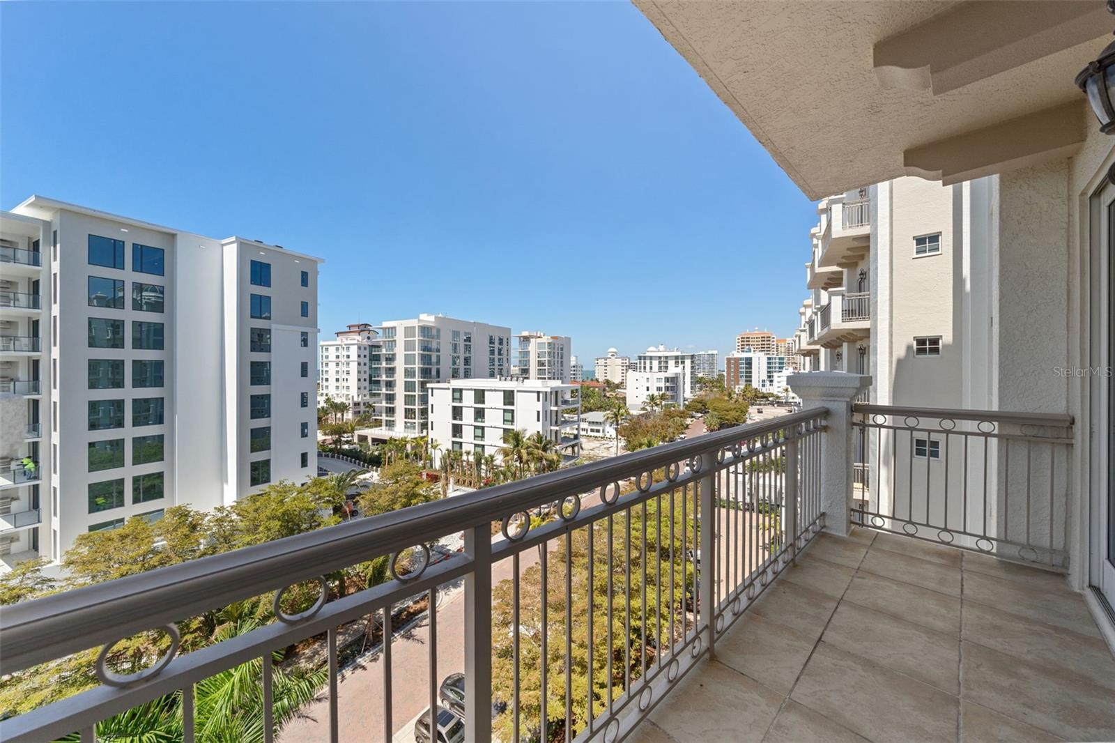 464 GOLDEN GATE PT #703, SARASOTA, FL, 34236