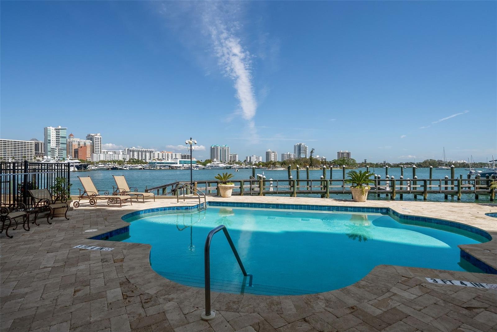 464 GOLDEN GATE PT #703, SARASOTA, FL, 34236