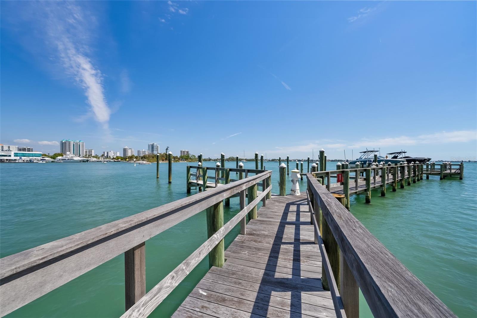 464 GOLDEN GATE PT #703, SARASOTA, FL, 34236