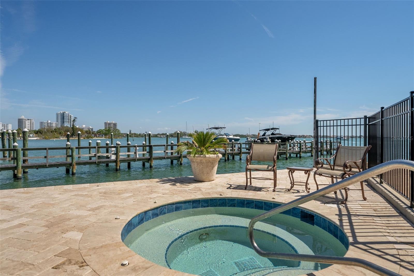 464 GOLDEN GATE PT #703, SARASOTA, FL, 34236