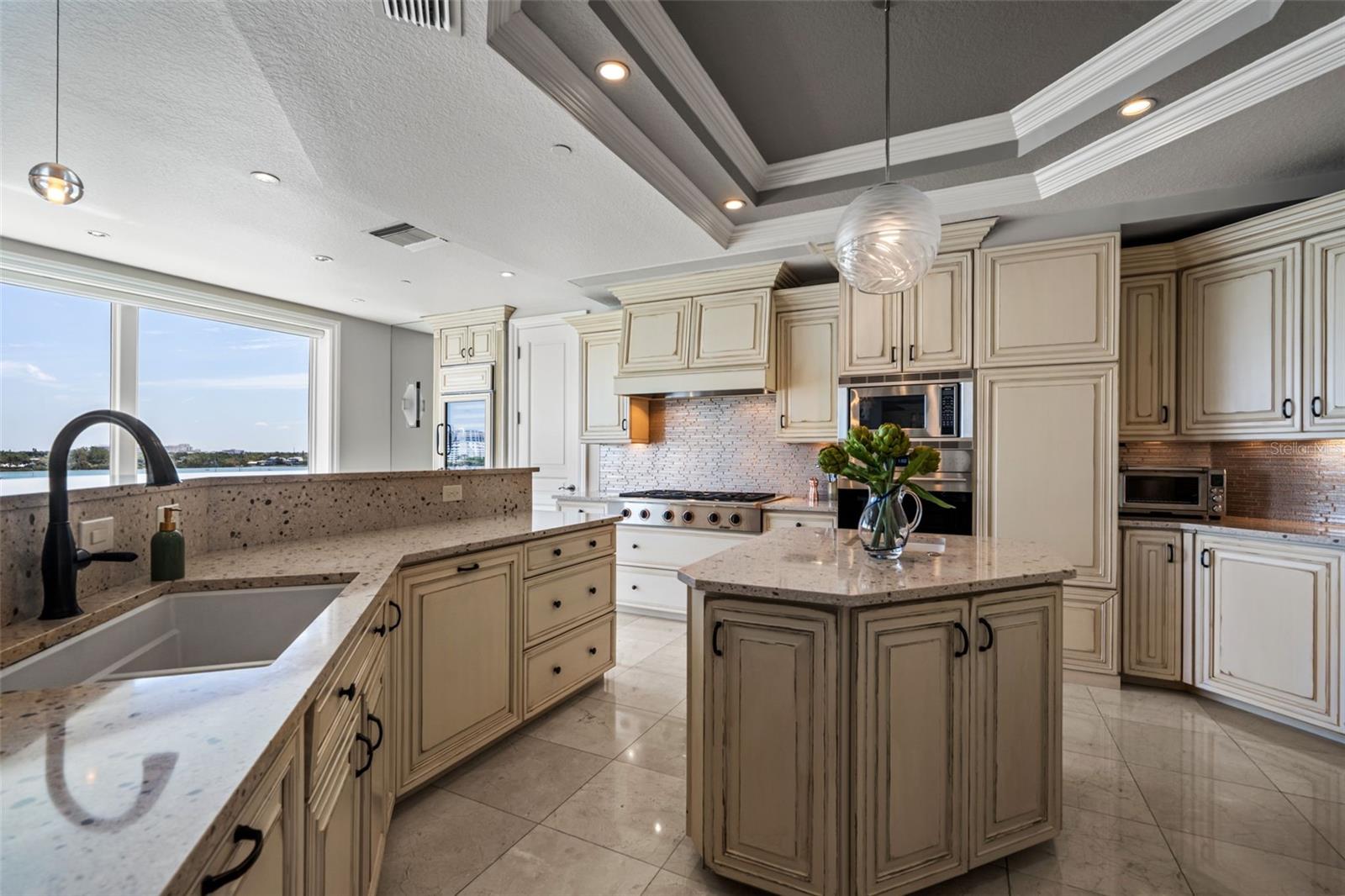 464 GOLDEN GATE PT #703, SARASOTA, FL, 34236