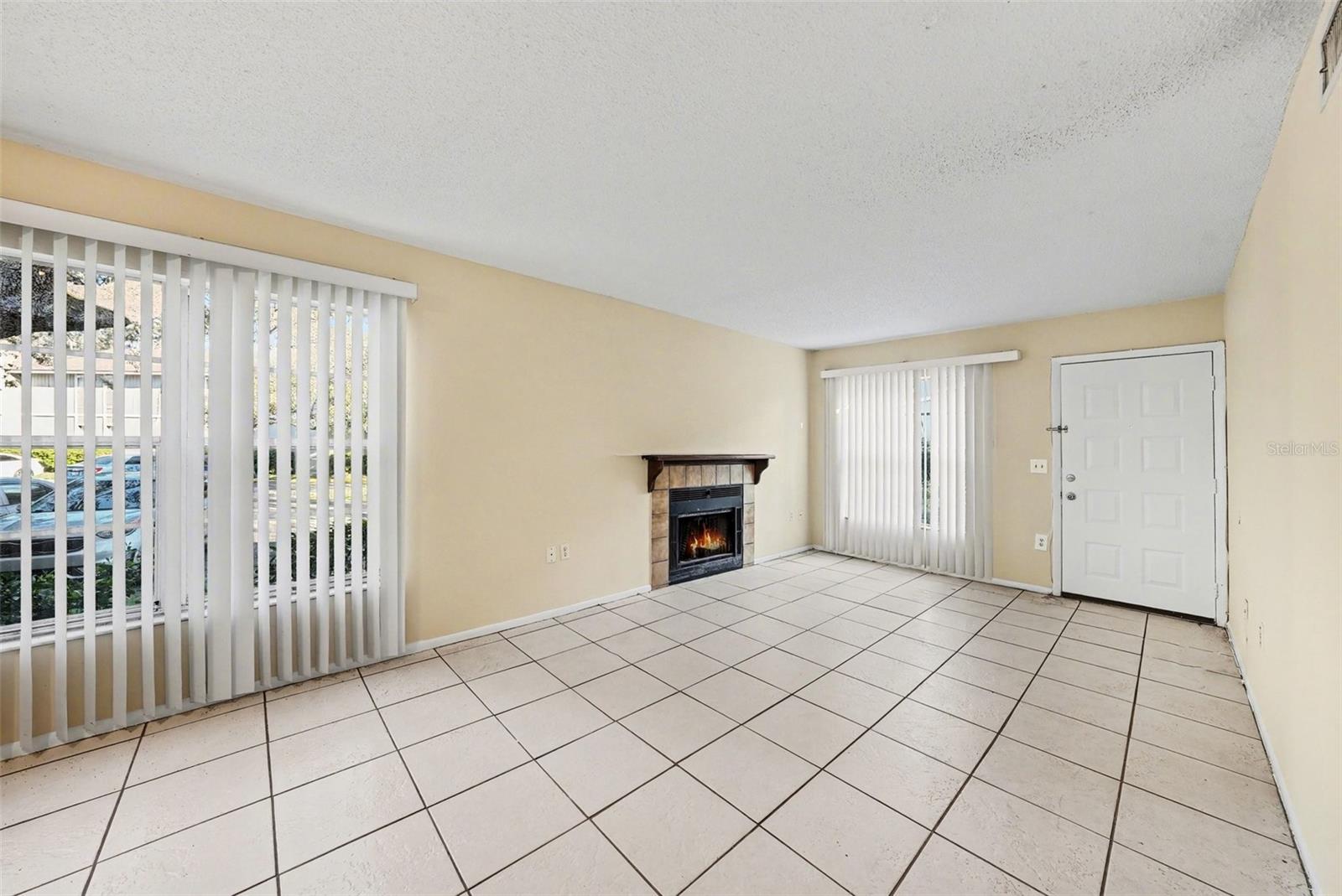 14319 HANGING MOSS CIR #101, TAMPA, FL, 33613
