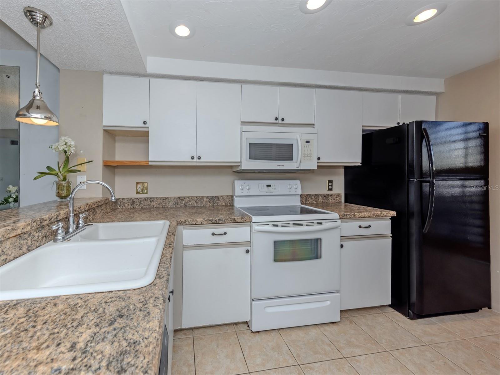 925 WEXFORD BLVD, VENICE, FL, 34293