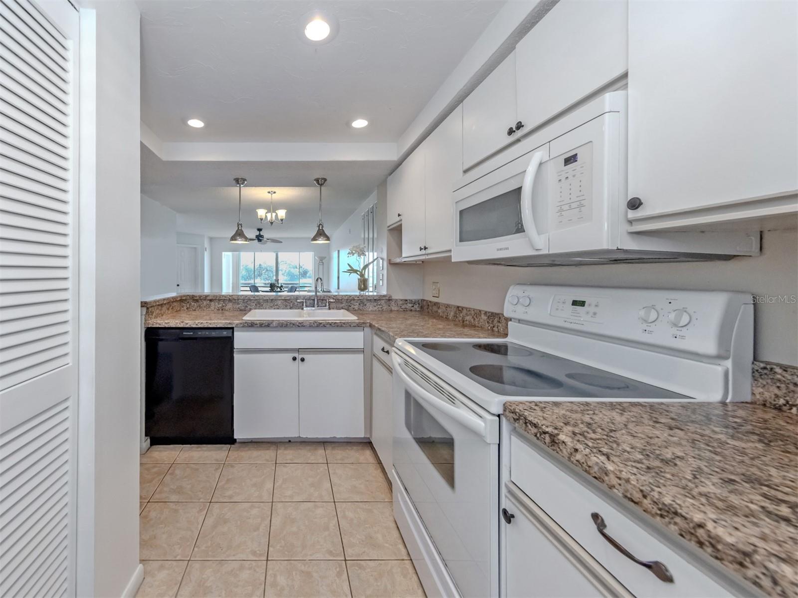 925 WEXFORD BLVD, VENICE, FL, 34293