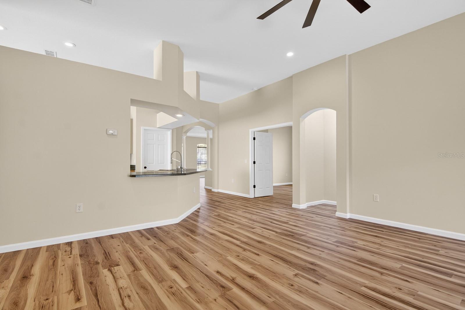 6002 MARTINGLADE PL, LITHIA, FL, 33547
