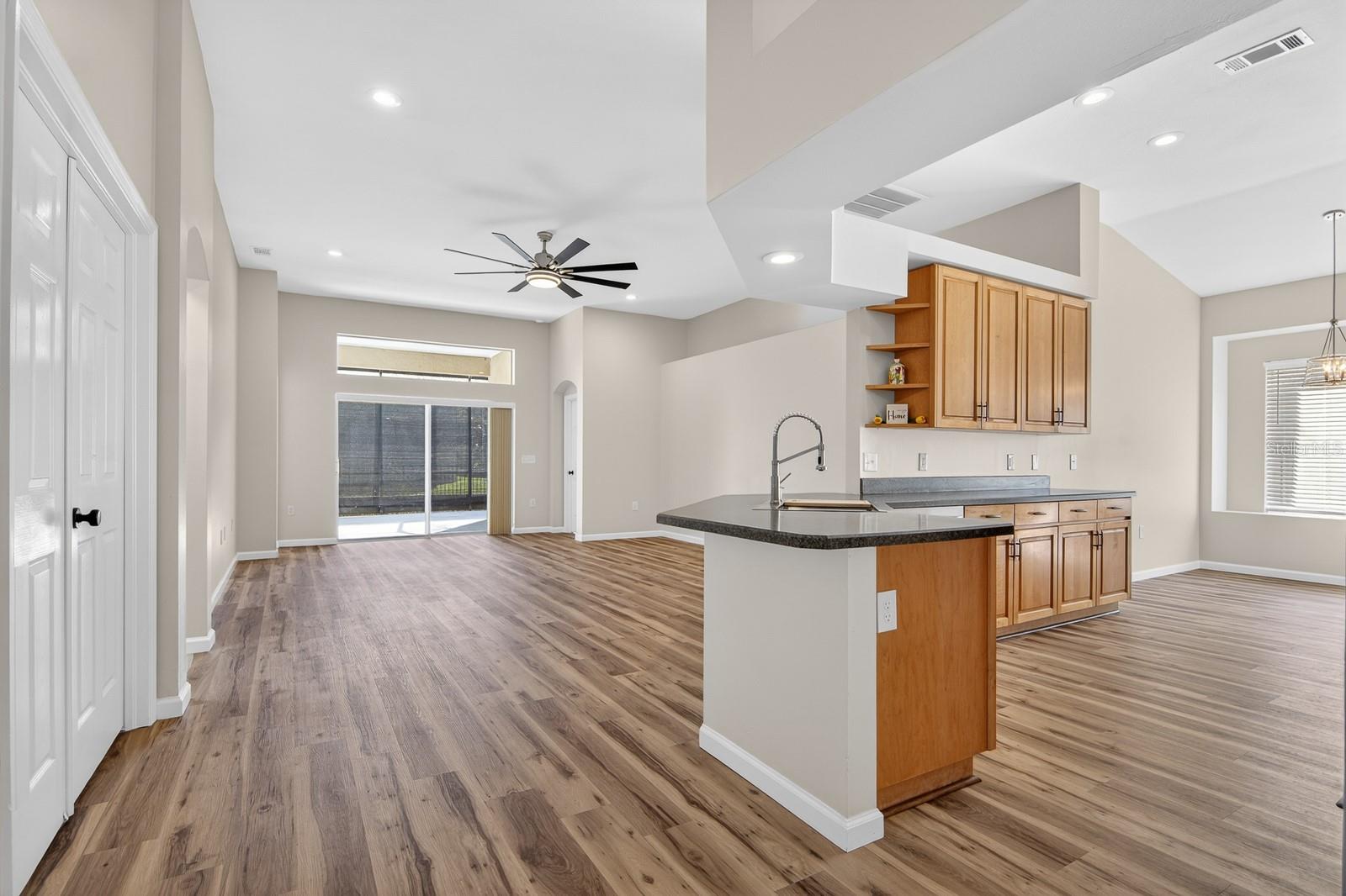 6002 MARTINGLADE PL, LITHIA, FL, 33547