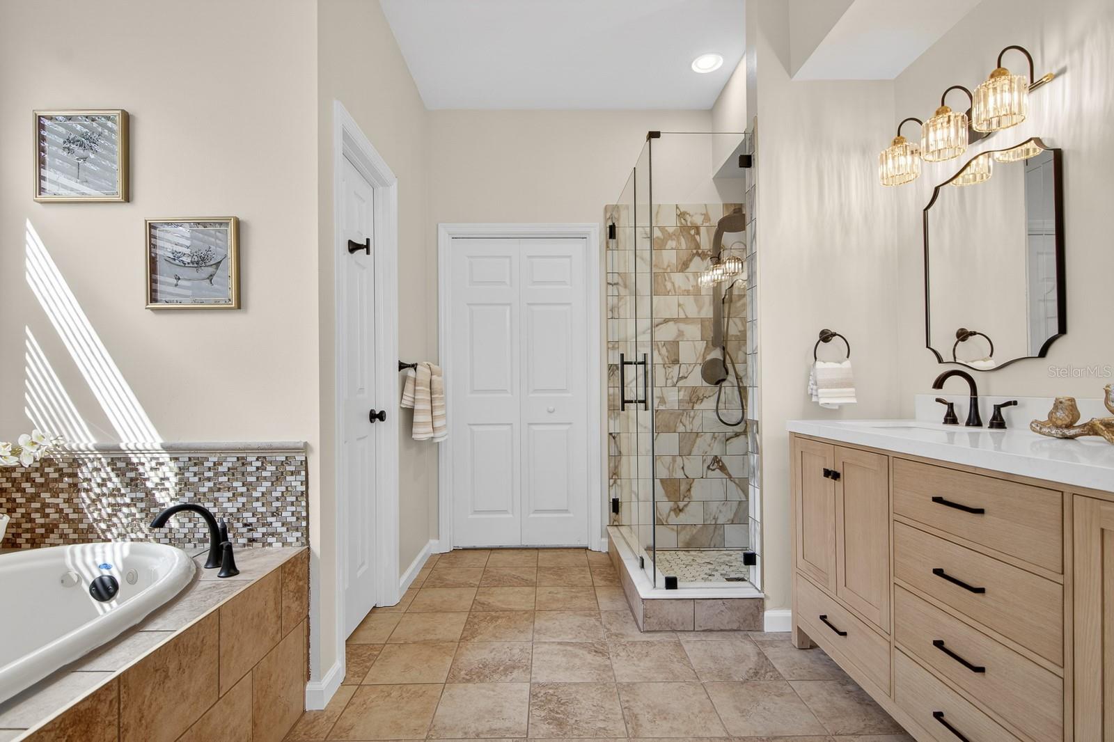 6002 MARTINGLADE PL, LITHIA, FL, 33547