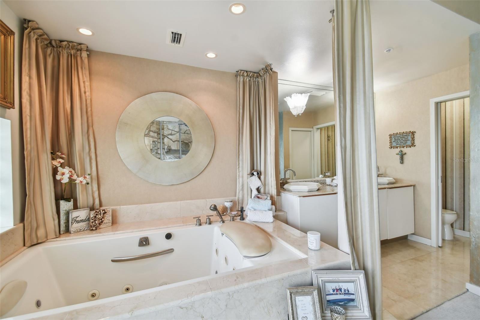 4th Floor Primary Bath