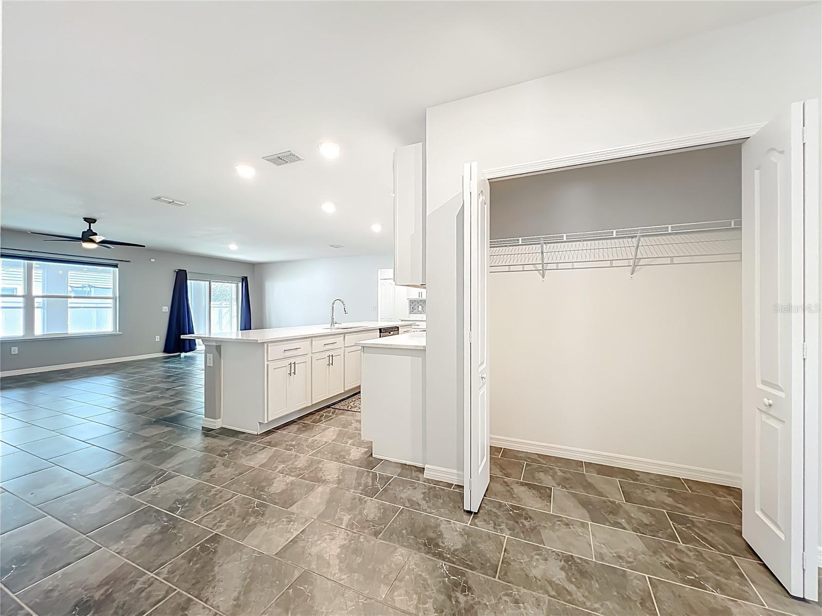 341 LAKE DOE BLVD, APOPKA, FL, 32703